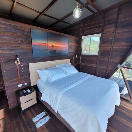 321 Surprise Beach House And Glamping Archibolds Bagian luar foto