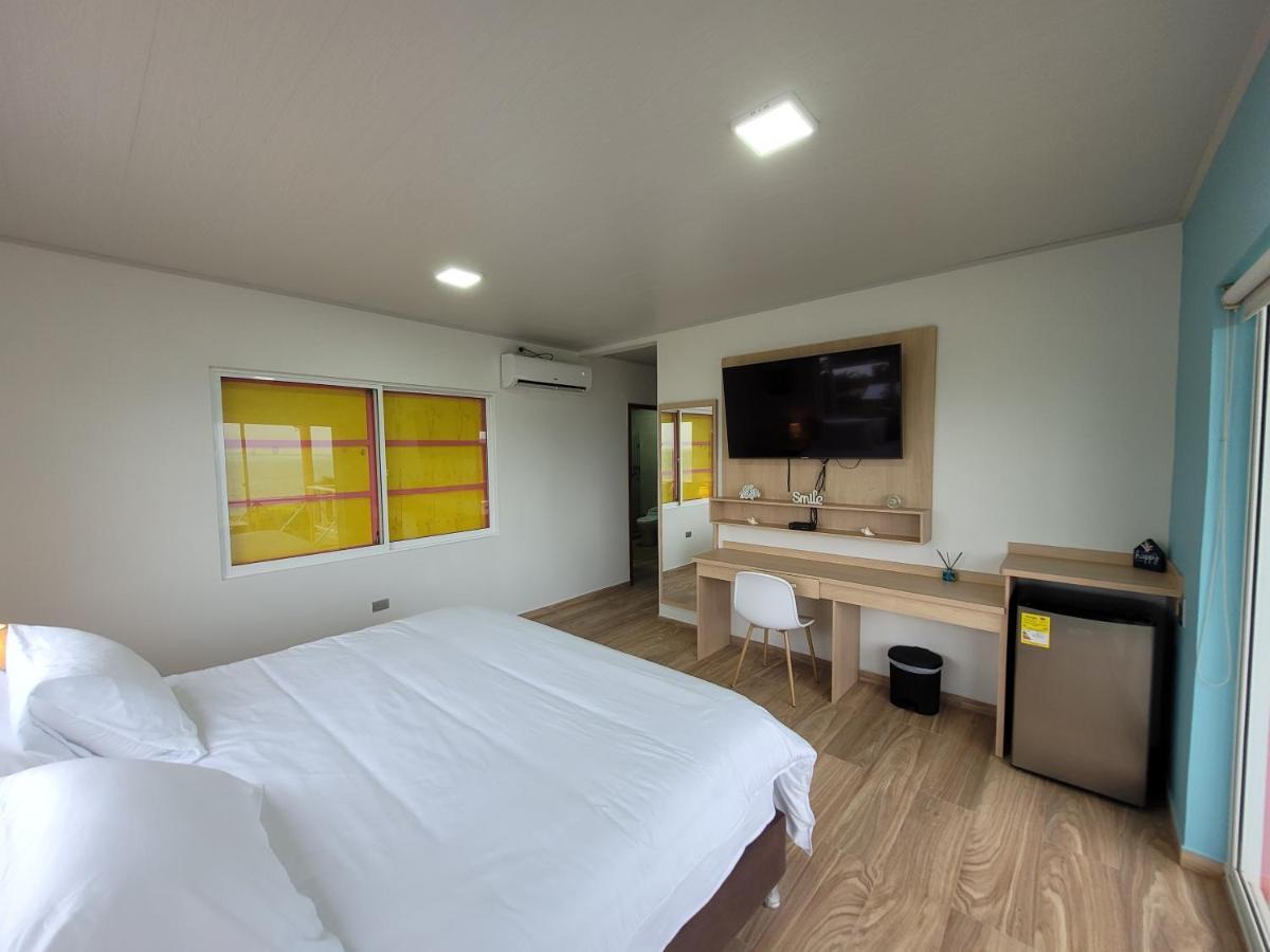 321 Surprise Beach House And Glamping Archibolds Bagian luar foto