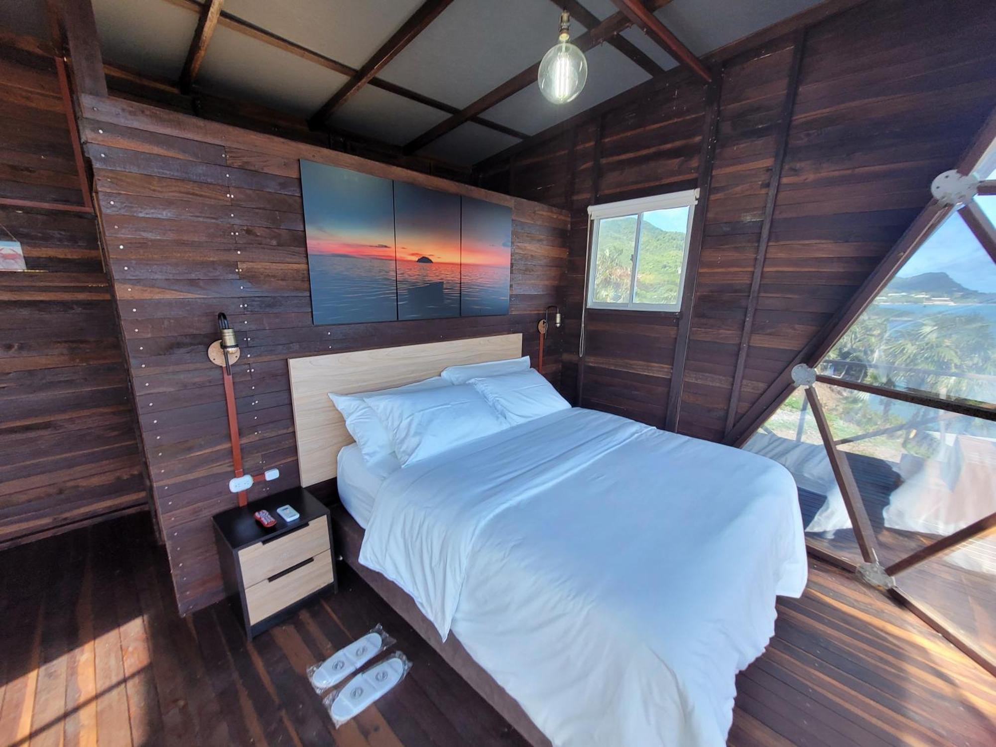 321 Surprise Beach House And Glamping Archibolds Bagian luar foto
