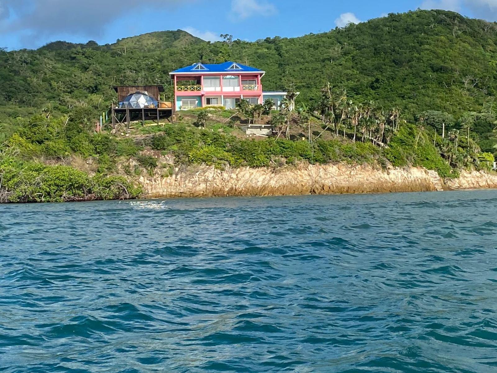321 Surprise Beach House And Glamping Archibolds Bagian luar foto