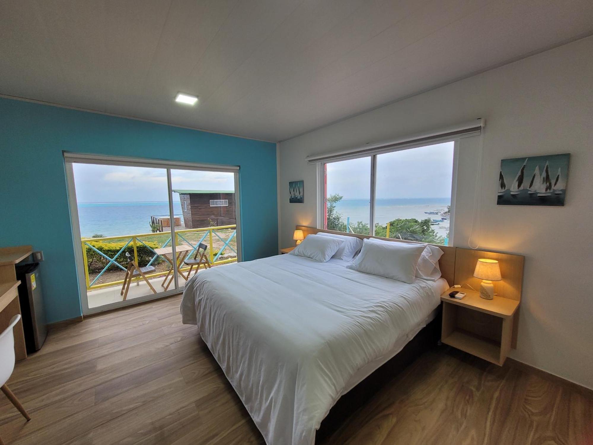 321 Surprise Beach House And Glamping Archibolds Ruang foto