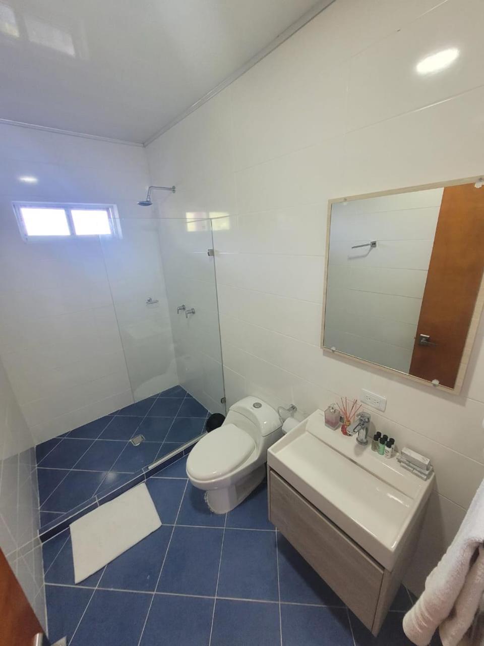 321 Surprise Beach House And Glamping Archibolds Ruang foto